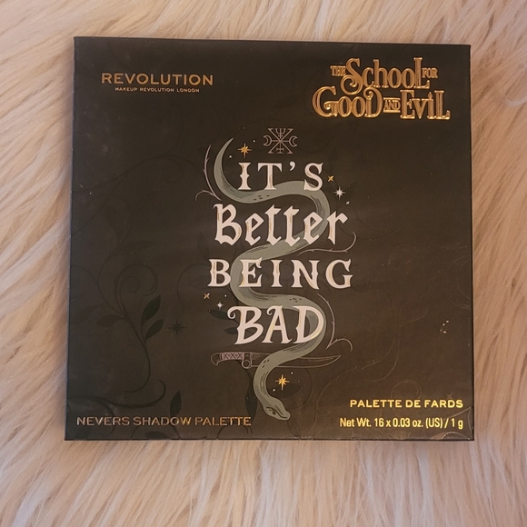 Revolution Beauty The School for Good & Evil X Revolution Nevers Shadow Palette - Picture 2 of 11